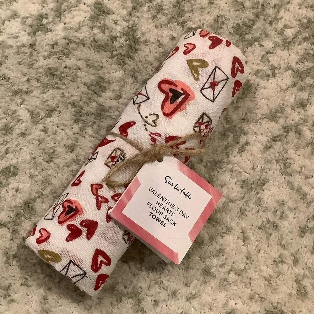 Sur La Table Valentine's Day Heart Print Towel NWT 20x30” Cotton